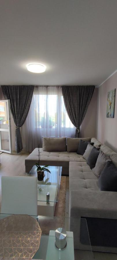 Luxury And Stylish Apartmen, Metro Station Obelya โซเฟีย ภายนอก รูปภาพ
